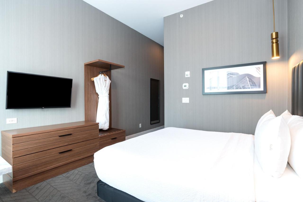 Sandman Signature Sherwood Park Hotel Экстерьер фото